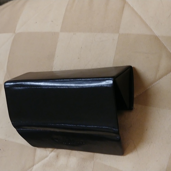 Calvin Klein trifold eyeglass holder - Picture 4 of 6